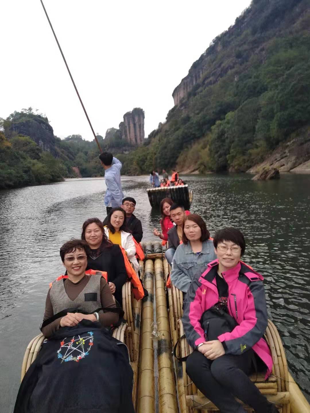 中国尊龙集团