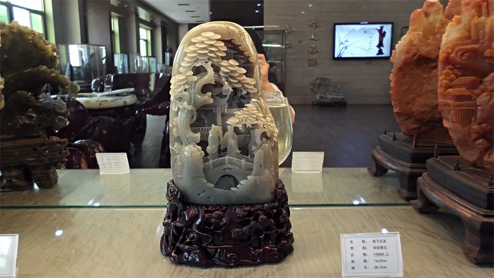 中国尊龙集团
